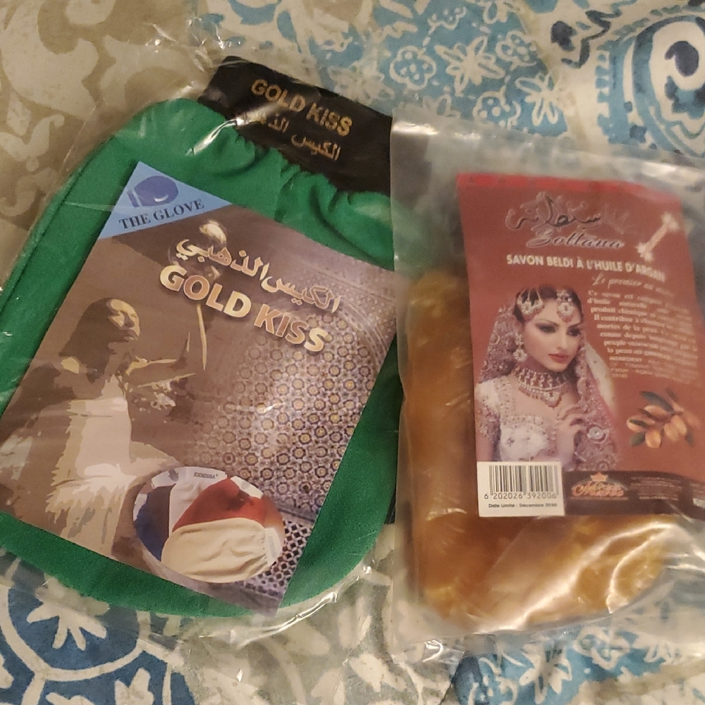 Green Exfoliate Glove With Argan Oil Soap Set Great For Anyone